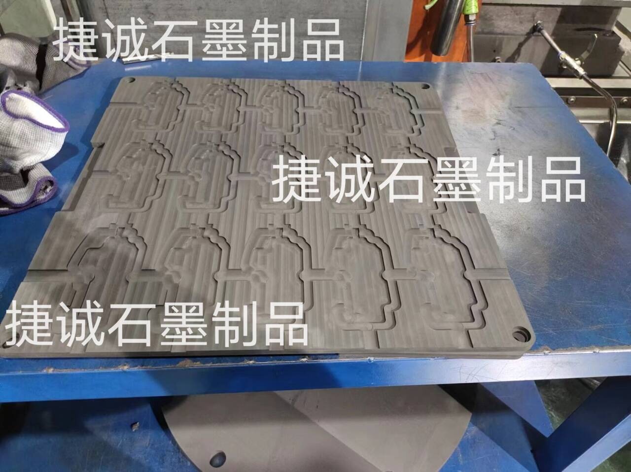 VC散熱模具，擴(kuò)散焊接超薄VC石墨治具，VC石墨模具，VC擴(kuò)散焊接石墨治具，石墨模具，石墨模具生產(chǎn)廠家